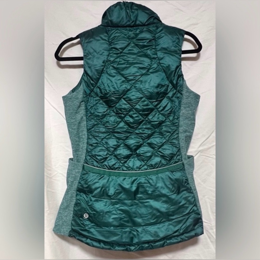 NEW Lululemon Down For A Run Quilted Goose Down Vest Winter Running Activewear - Picture 8 of 13